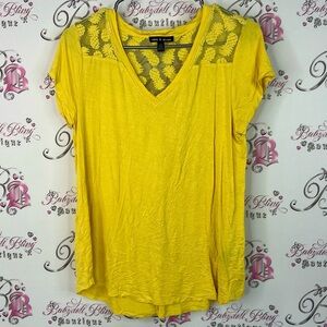Cable & Gauge tshirt tee pineapple mesh detail Yellow Lace Short Sleeve Top